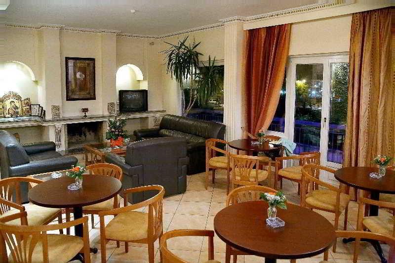 Achillion Hotel ตริกาลา ภายนอก รูปภาพ