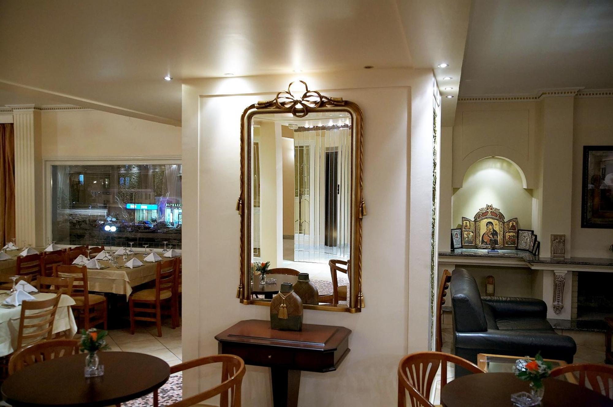 Achillion Hotel ตริกาลา ภายนอก รูปภาพ